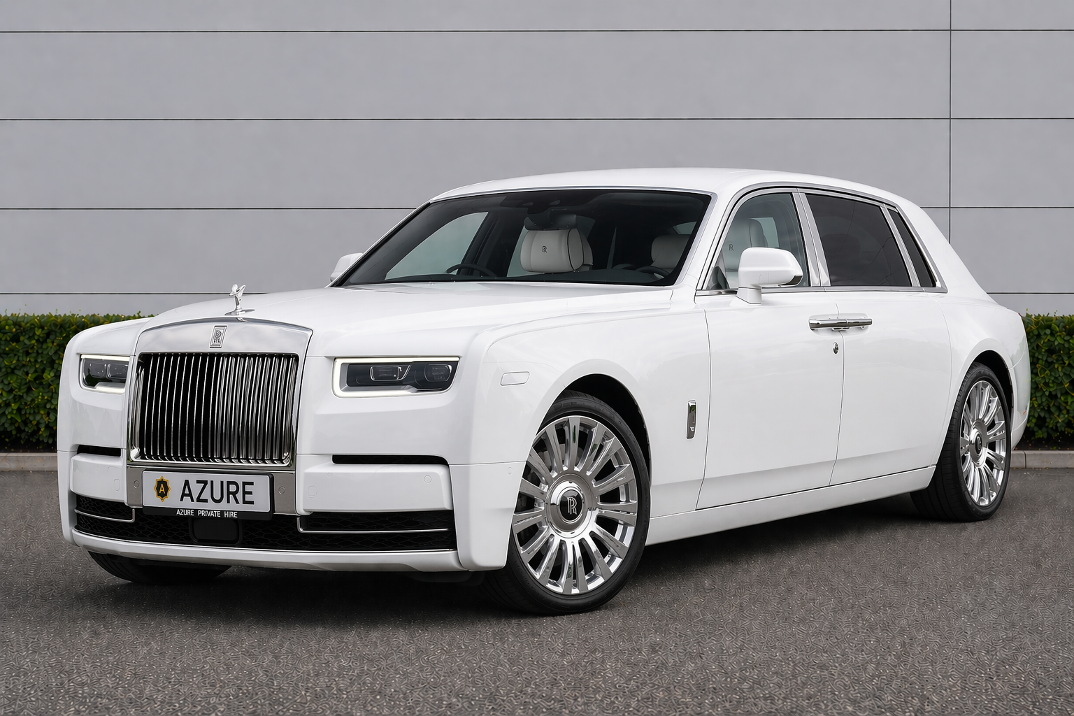 Rolls Royce Phantom – White